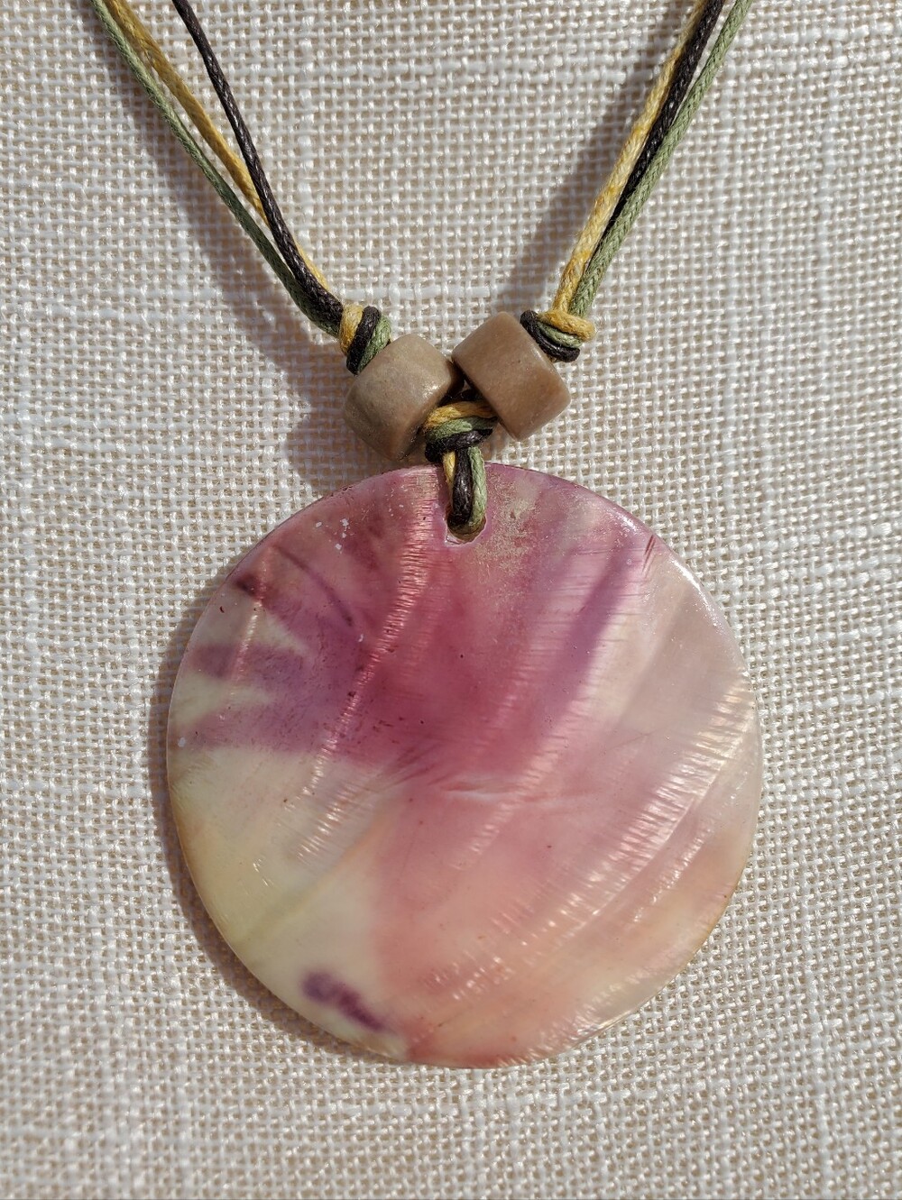 Hand Painted Pineapple Shell Pendant Necklace Boho Coastal Beach Vacation (GUC)